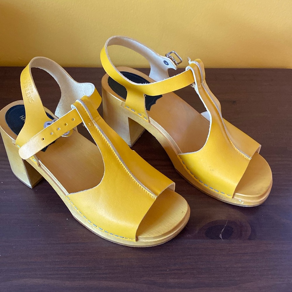 Swedish Hasbeens Retro-style wooden clogs
